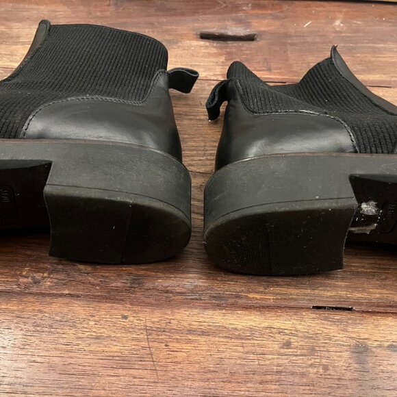 Women's Emanuele Crasto Black Pull on Leather Ankle Boot Sz 9 - Picture 5 of 11